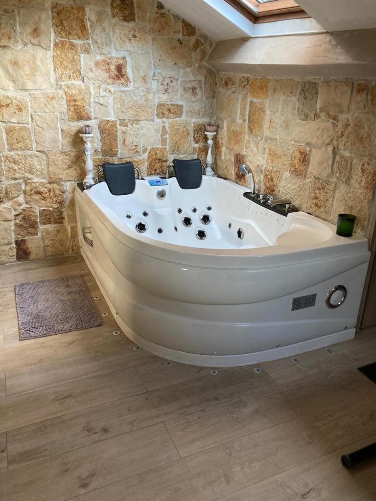 Love Room Jacuzzi Croisette Cannes Ngoại thất bức ảnh